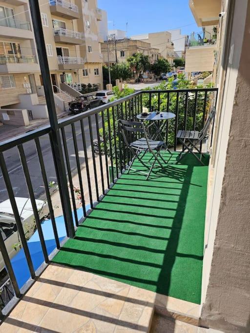 3 Bedroom Apt In Prime Location 5M Away From Beach Is-Swieqi Экстерьер фото